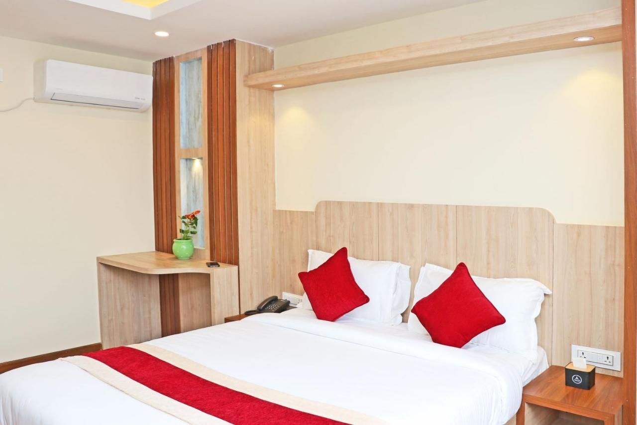Hotel Nilakantha Pvt. Ltd Kathmandu Ngoại thất bức ảnh