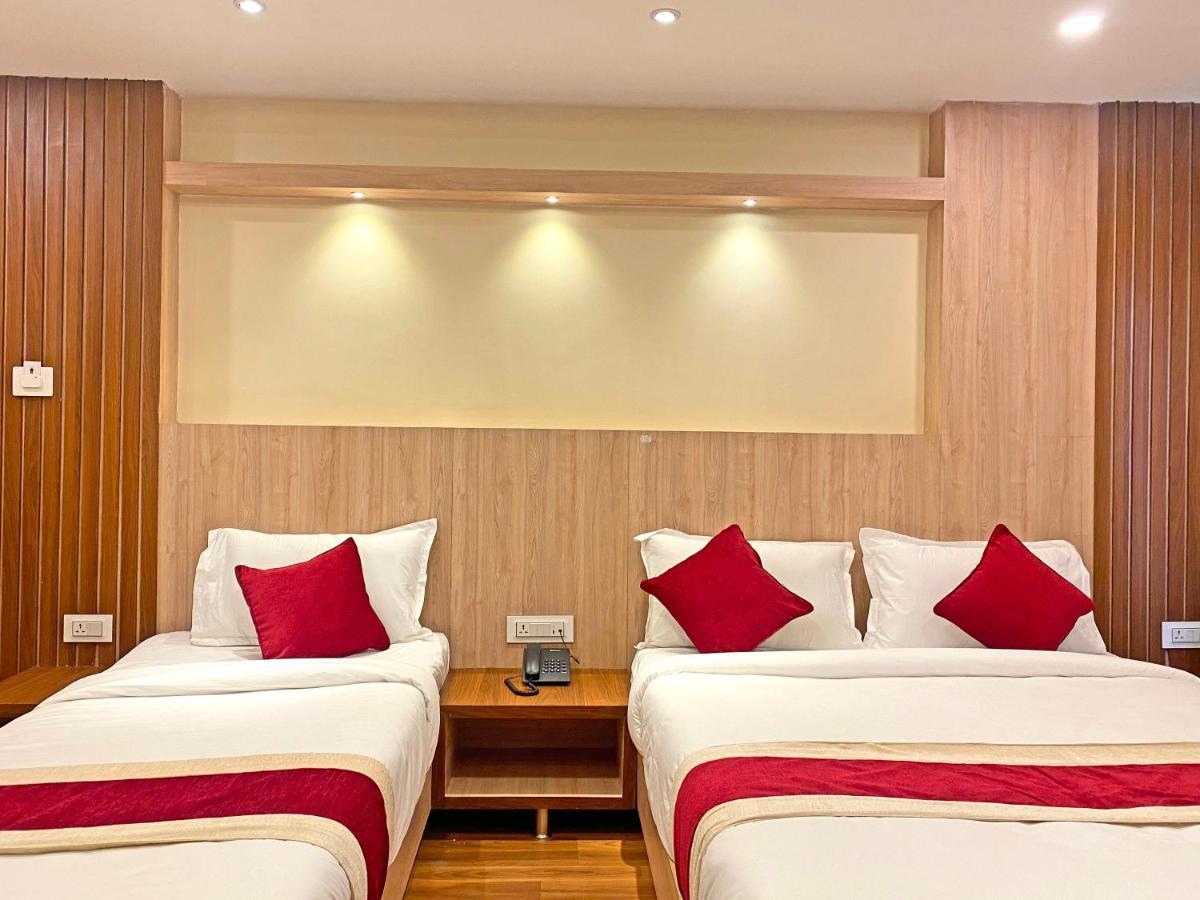 Hotel Nilakantha Pvt. Ltd Kathmandu Ngoại thất bức ảnh