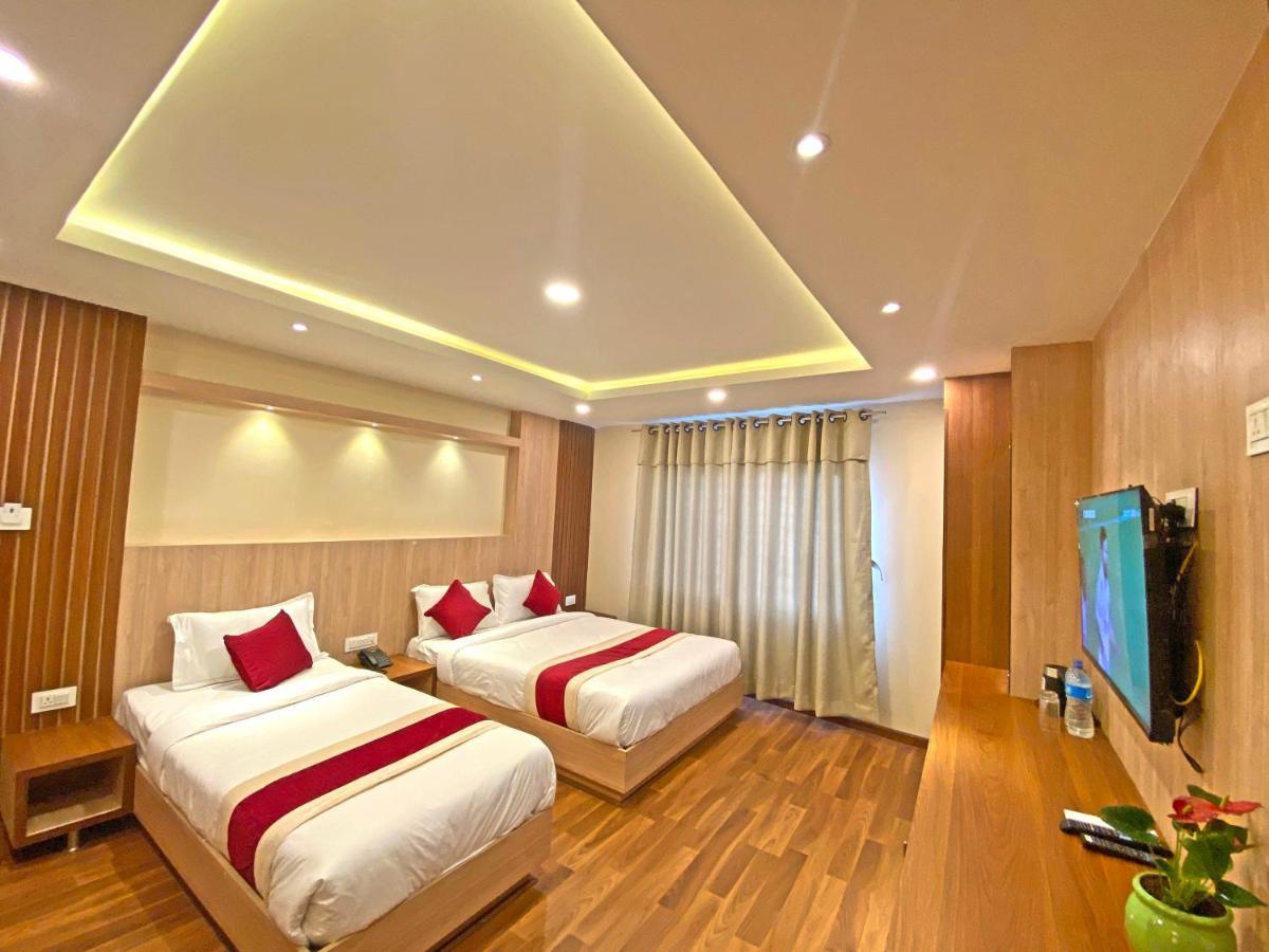 Hotel Nilakantha Pvt. Ltd Kathmandu Ngoại thất bức ảnh