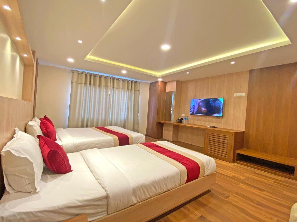 Hotel Nilakantha Pvt. Ltd Kathmandu Ngoại thất bức ảnh