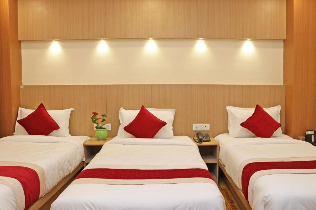 Hotel Nilakantha Pvt. Ltd Kathmandu Ngoại thất bức ảnh