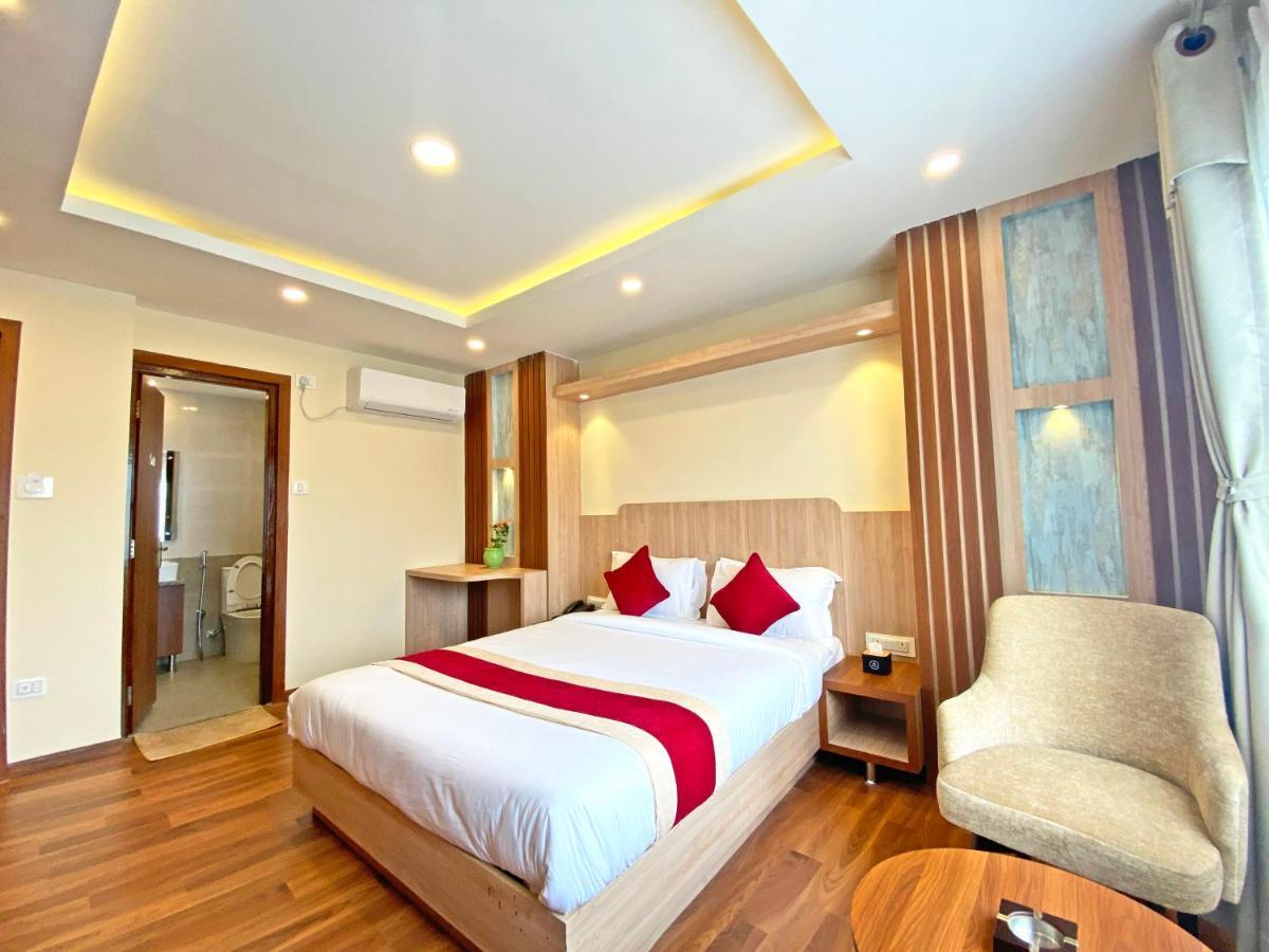 Hotel Nilakantha Pvt. Ltd Kathmandu Ngoại thất bức ảnh