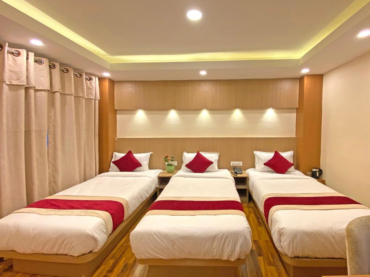 Hotel Nilakantha Pvt. Ltd Kathmandu Ngoại thất bức ảnh