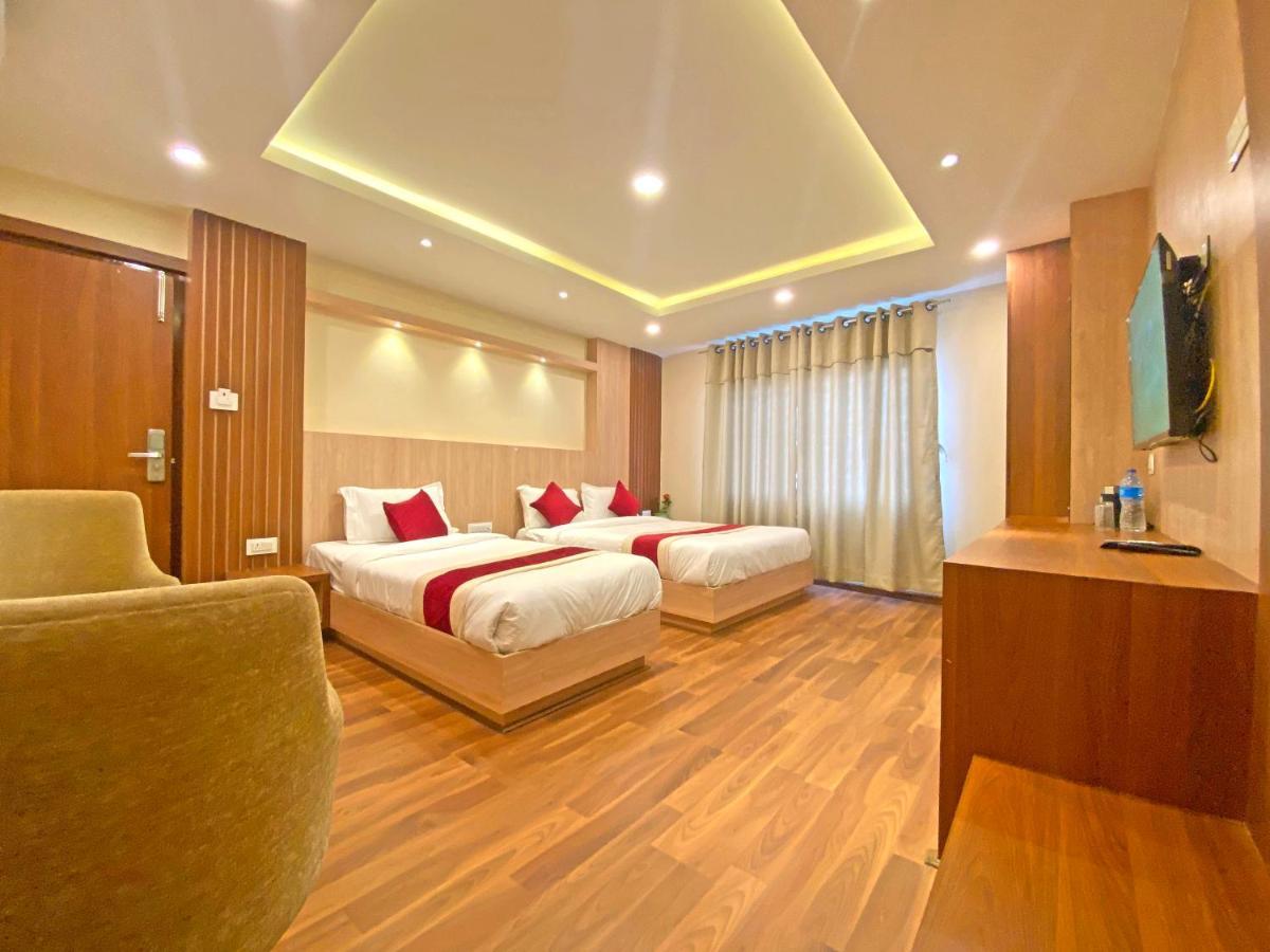 Hotel Nilakantha Pvt. Ltd Kathmandu Ngoại thất bức ảnh