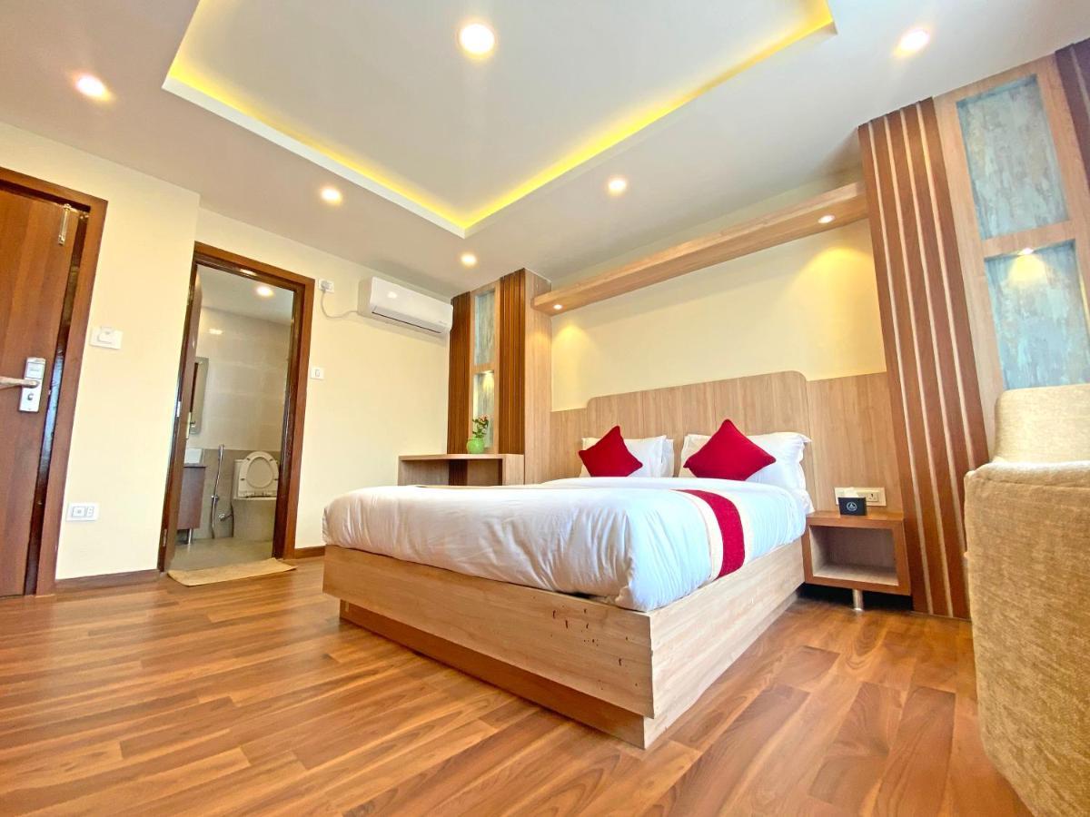 Hotel Nilakantha Pvt. Ltd Kathmandu Ngoại thất bức ảnh