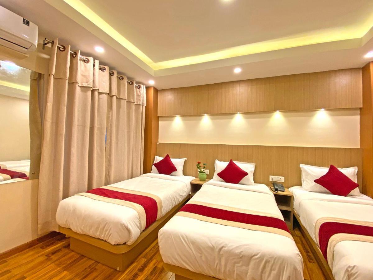 Hotel Nilakantha Pvt. Ltd Kathmandu Ngoại thất bức ảnh