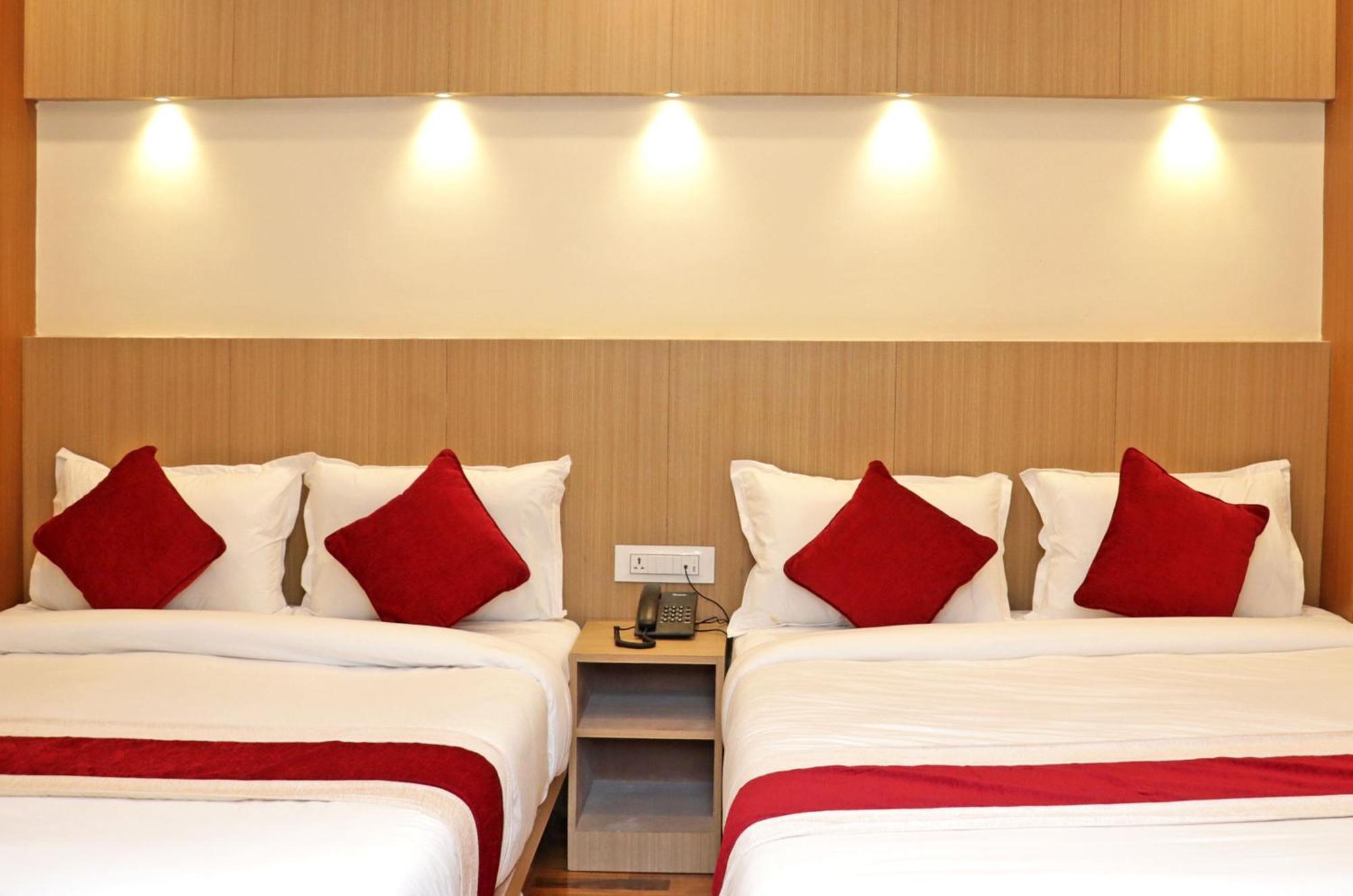 Hotel Nilakantha Pvt. Ltd Kathmandu Ngoại thất bức ảnh