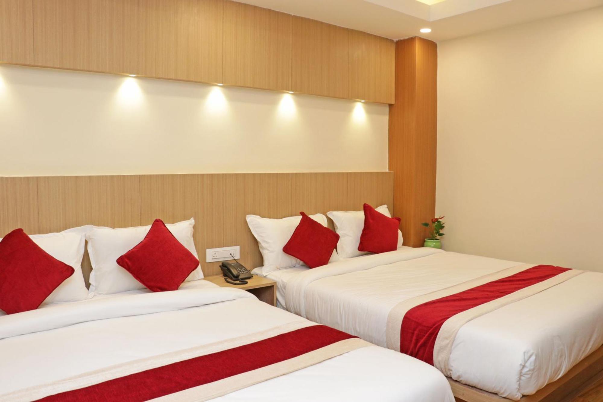 Hotel Nilakantha Pvt. Ltd Kathmandu Ngoại thất bức ảnh